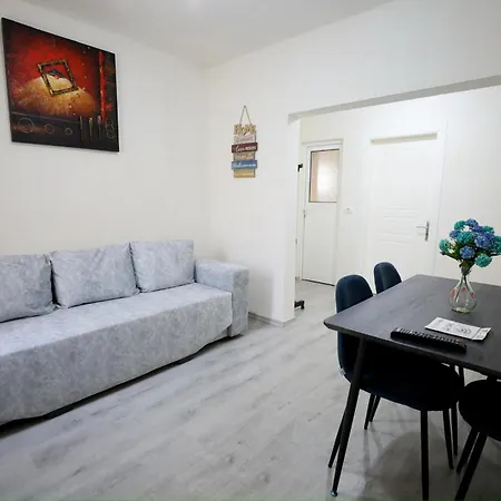 Apartment Krisli Escape - Just A Minute To The
