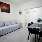 Krisli Escape - Just A Minute To The Sarande